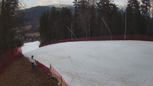 Skiareál Karolinka - Prostřední část sjezdovky a snowpark - 12.3.2026 v 13:10 Skiareál Karolinka - Prostřední část sjezdovky a snowpark - 12.3.2026 v 13:10