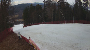 Skiareál Karolinka - Prostřední část sjezdovky a snowpark - 12.3.2026 v 13:32 Skiareál Karolinka - Prostřední část sjezdovky a snowpark - 12.3.2026 v 13:32