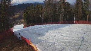 Skiareál Karolinka - Prostřední část sjezdovky a snowpark - 12.3.2026 v 15:25 Skiareál Karolinka - Prostřední část sjezdovky a snowpark - 12.3.2026 v 15:25