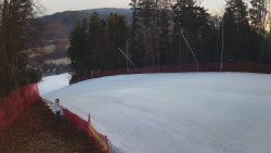 Prostřední část sjezdovky a snowpark