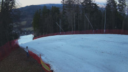 Prostřední část sjezdovky a snowpark