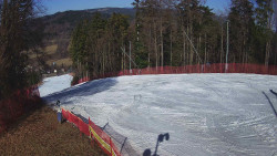 Prostřední část sjezdovky a snowpark