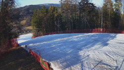 Prostřední část sjezdovky a snowpark