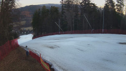 Prostřední část sjezdovky a snowpark