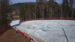 Prostřední část sjezdovky a snowpark