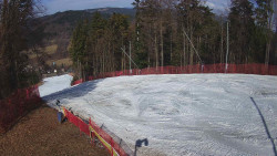 Prostřední část sjezdovky a snowpark