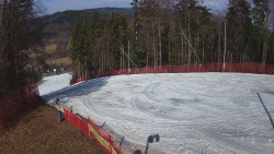 Prostřední část sjezdovky a snowpark