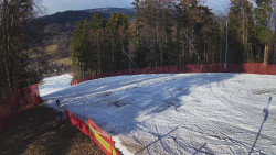 Prostřední část sjezdovky a snowpark