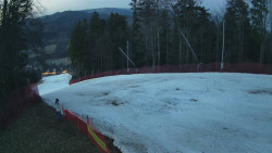 Prostřední část sjezdovky a snowpark