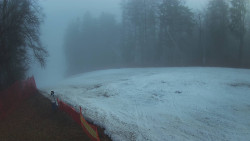 Prostřední část sjezdovky a snowpark