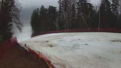 Prostřední část sjezdovky a snowpark