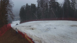 Prostřední část sjezdovky a snowpark