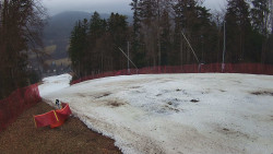 Prostřední část sjezdovky a snowpark