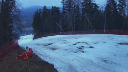 Prostřední část sjezdovky a snowpark