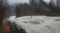 Prostřední část sjezdovky a snowpark