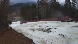 Prostřední část sjezdovky a snowpark