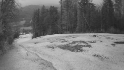 Prostřední část sjezdovky a snowpark