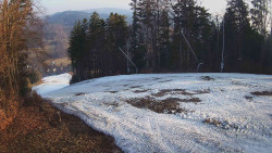 Prostřední část sjezdovky a snowpark