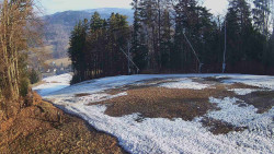 Prostřední část sjezdovky a snowpark