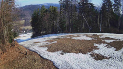 Prostřední část sjezdovky a snowpark