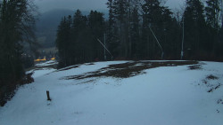 Prostřední část sjezdovky a snowpark