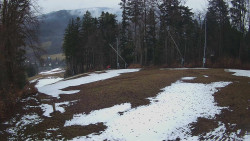 Prostřední část sjezdovky a snowpark