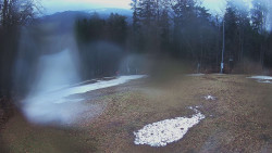 Prostřední část sjezdovky a snowpark
