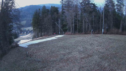 Prostřední část sjezdovky a snowpark