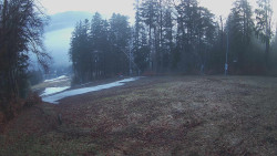 Prostřední část sjezdovky a snowpark