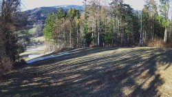 Prostřední část sjezdovky a snowpark