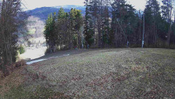 Prostřední část sjezdovky a snowpark