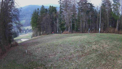 Prostřední část sjezdovky a snowpark