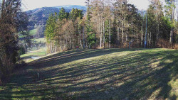 Prostřední část sjezdovky a snowpark