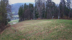 Prostřední část sjezdovky a snowpark