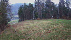 Prostřední část sjezdovky a snowpark
