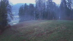 Prostřední část sjezdovky a snowpark