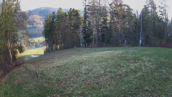 Prostřední část sjezdovky a snowpark