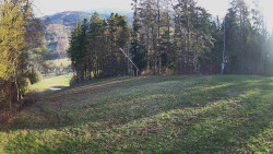 Prostřední část sjezdovky a snowpark
