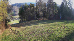 Prostřední část sjezdovky a snowpark