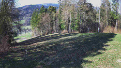 Prostřední část sjezdovky a snowpark