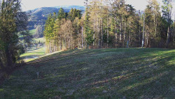 Prostřední část sjezdovky a snowpark