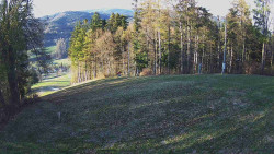 Prostřední část sjezdovky a snowpark