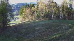 Prostřední část sjezdovky a snowpark