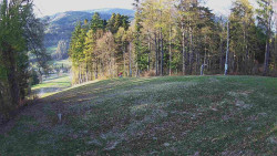 Prostřední část sjezdovky a snowpark
