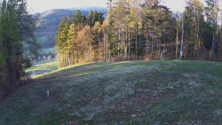 Prostřední část sjezdovky a snowpark