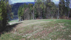 Prostřední část sjezdovky a snowpark