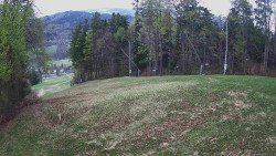 Prostřední část sjezdovky a snowpark