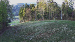 Prostřední část sjezdovky a snowpark