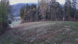 Prostřední část sjezdovky a snowpark