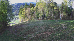 Prostřední část sjezdovky a snowpark